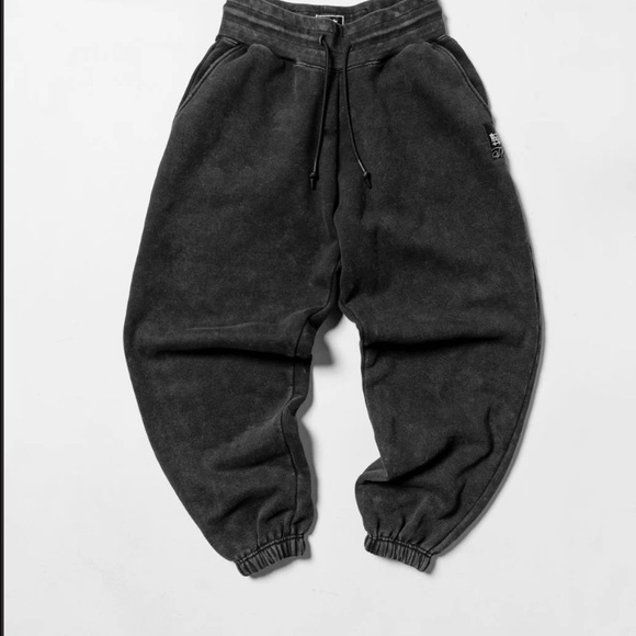 Flag Nor Fail Women's oversize Fleece Joggers - acid wash Black NWT - Picture 4 of 7